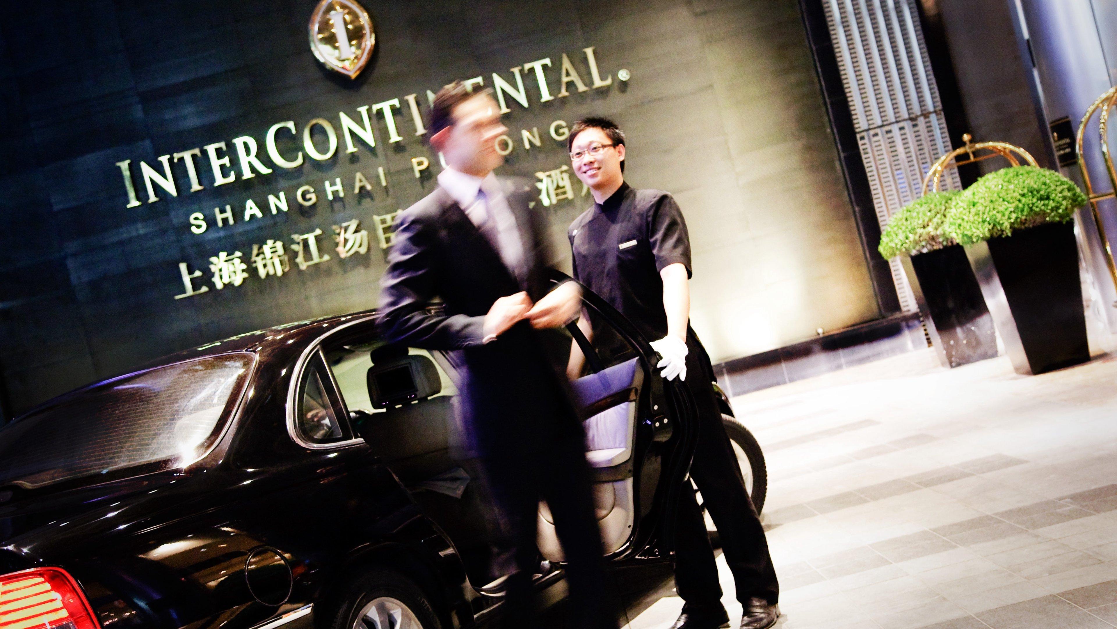 InterContinental Shanghai Pudong, an IHG Hotel Bagian luar foto