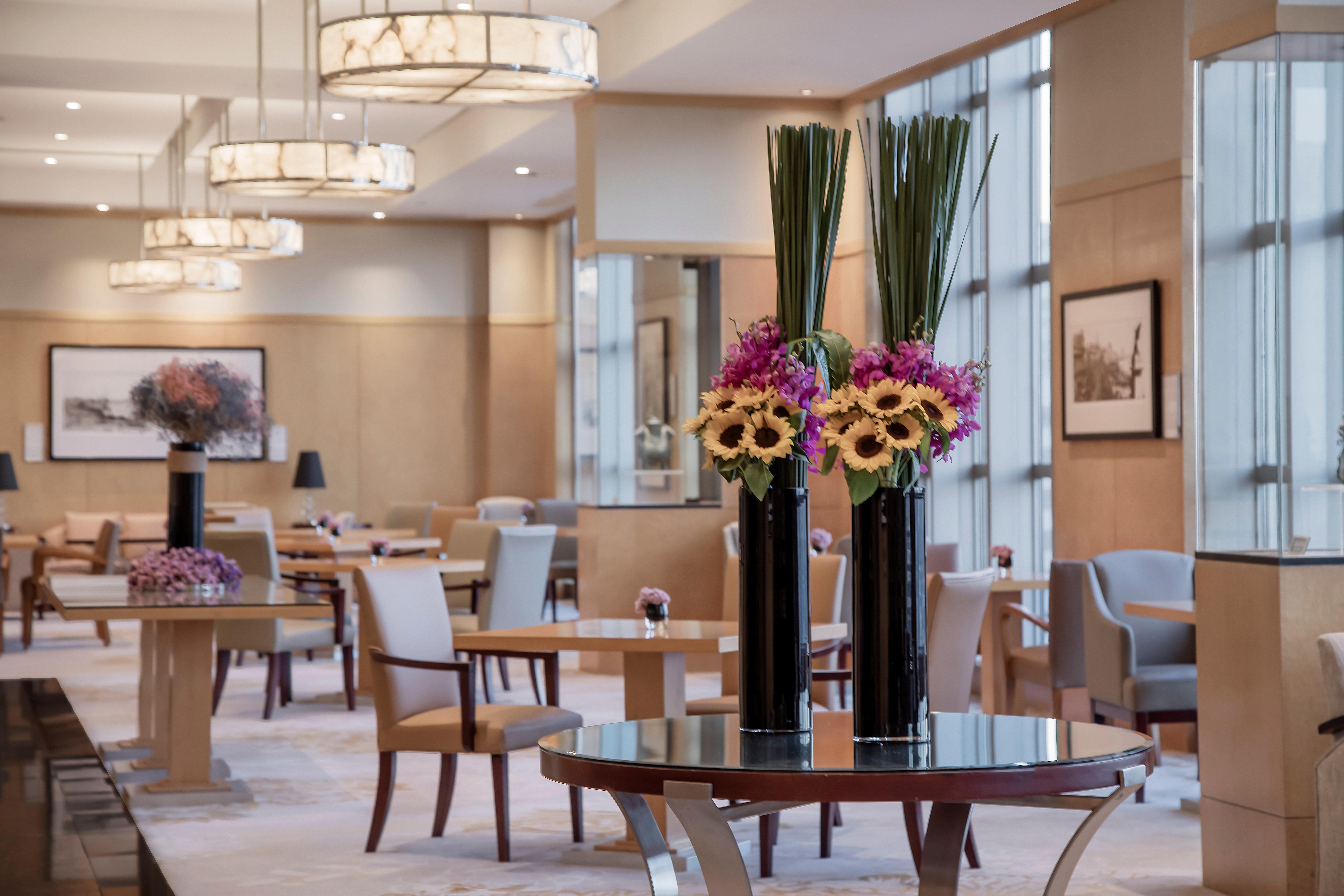 InterContinental Shanghai Pudong, an IHG Hotel Bagian luar foto