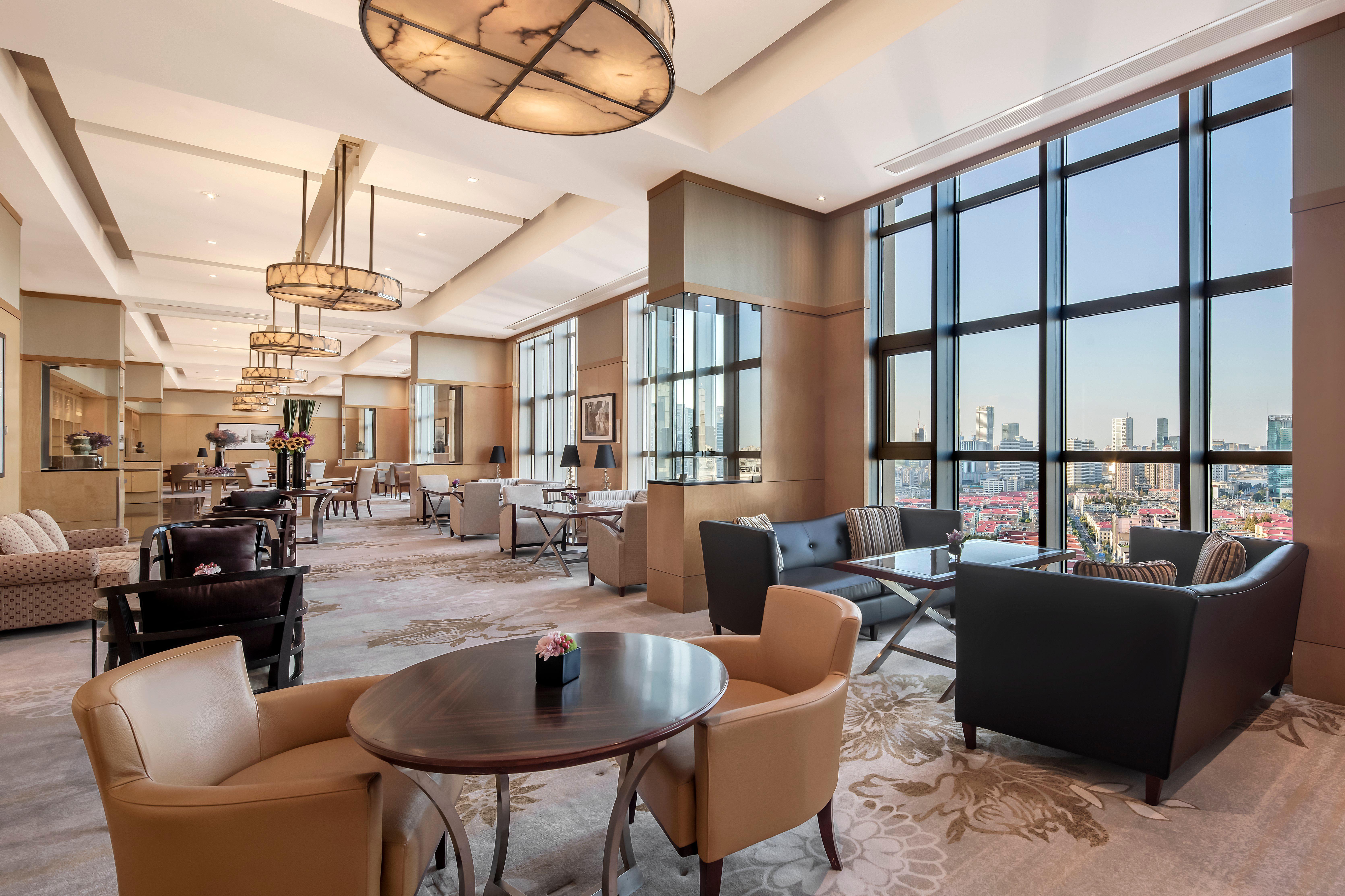 InterContinental Shanghai Pudong, an IHG Hotel Bagian luar foto