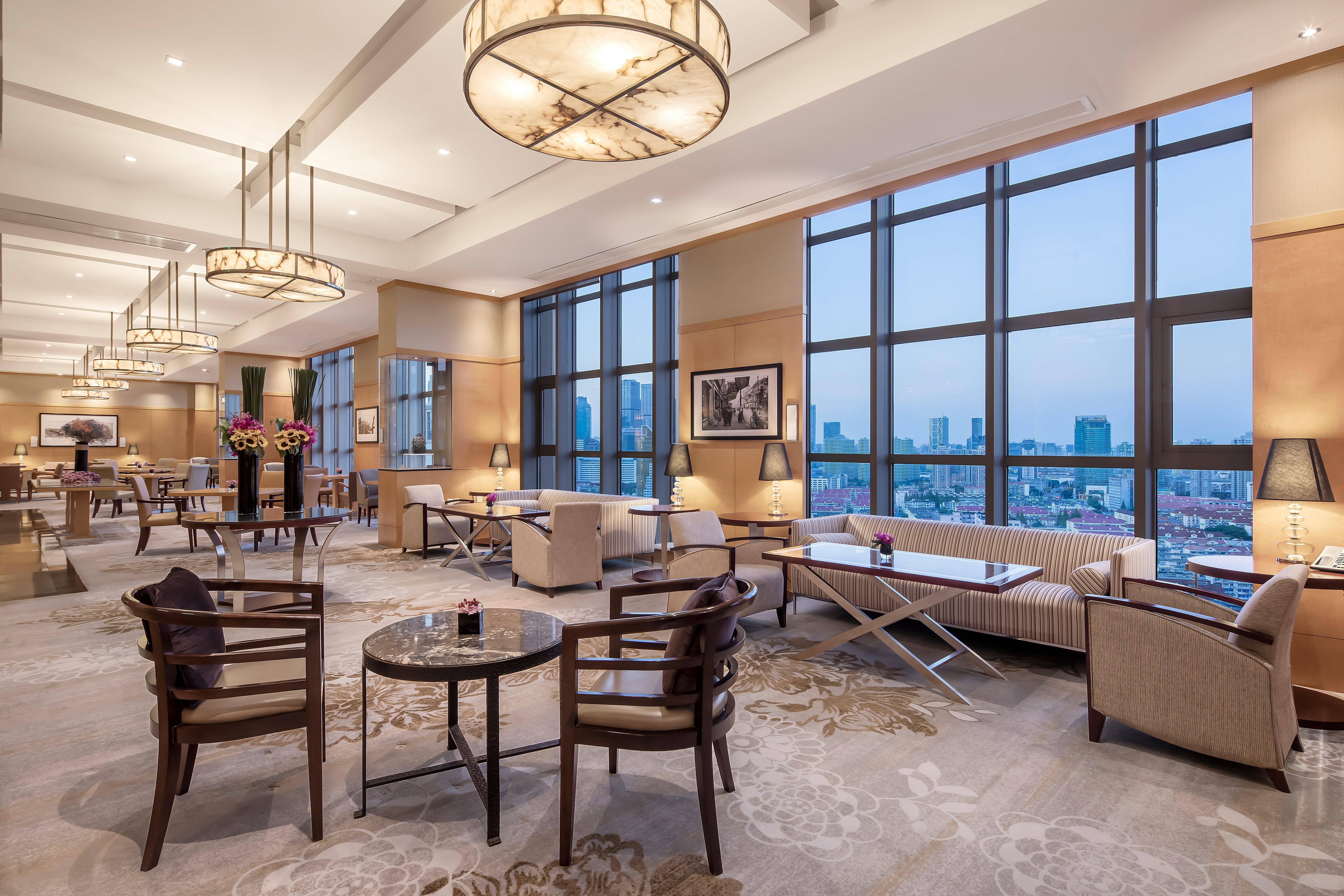 InterContinental Shanghai Pudong, an IHG Hotel Bagian luar foto