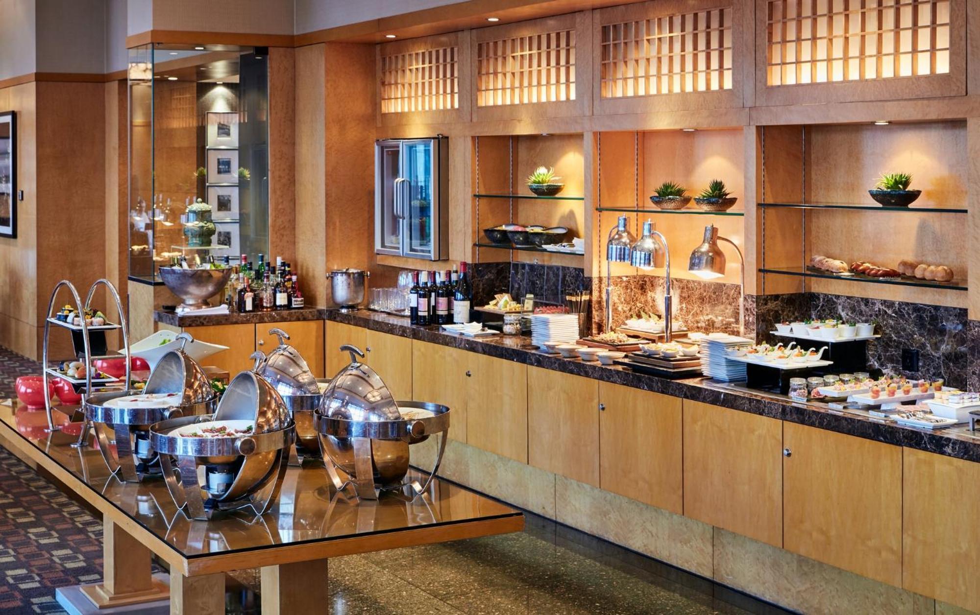 InterContinental Shanghai Pudong, an IHG Hotel Bagian luar foto