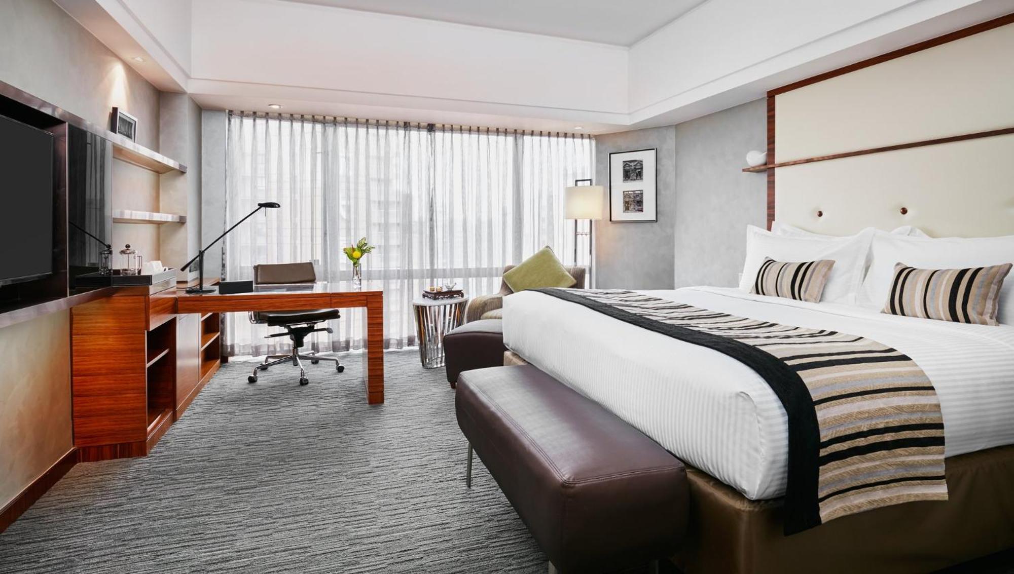 InterContinental Shanghai Pudong, an IHG Hotel Bagian luar foto