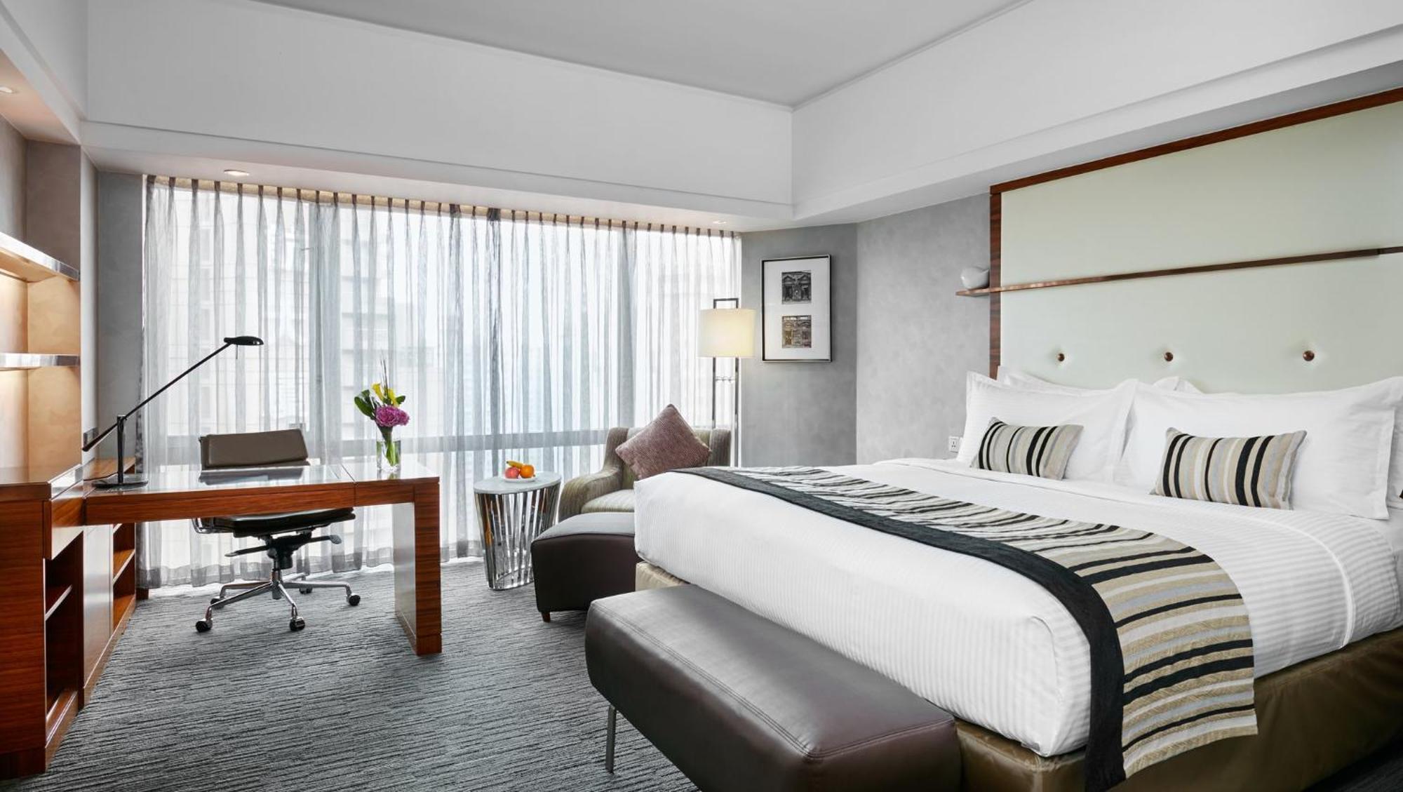 InterContinental Shanghai Pudong, an IHG Hotel Bagian luar foto